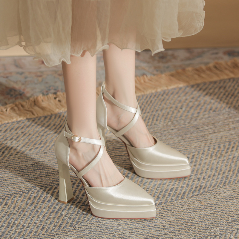 Jin Gang M11502 Pointed Thick Heeled Hollow Double Layer Waterproof Platform Super High Heeled Single Shoes Women's 2024 Wedding Shoes Bridal Shoes Jin Gang M11502 Pointed Thick Heeled Hollow Double Layer Waterproof Platform Super High Heeled Single Shoes Women's 2024 Wedding Shoes Bridal Shoes
