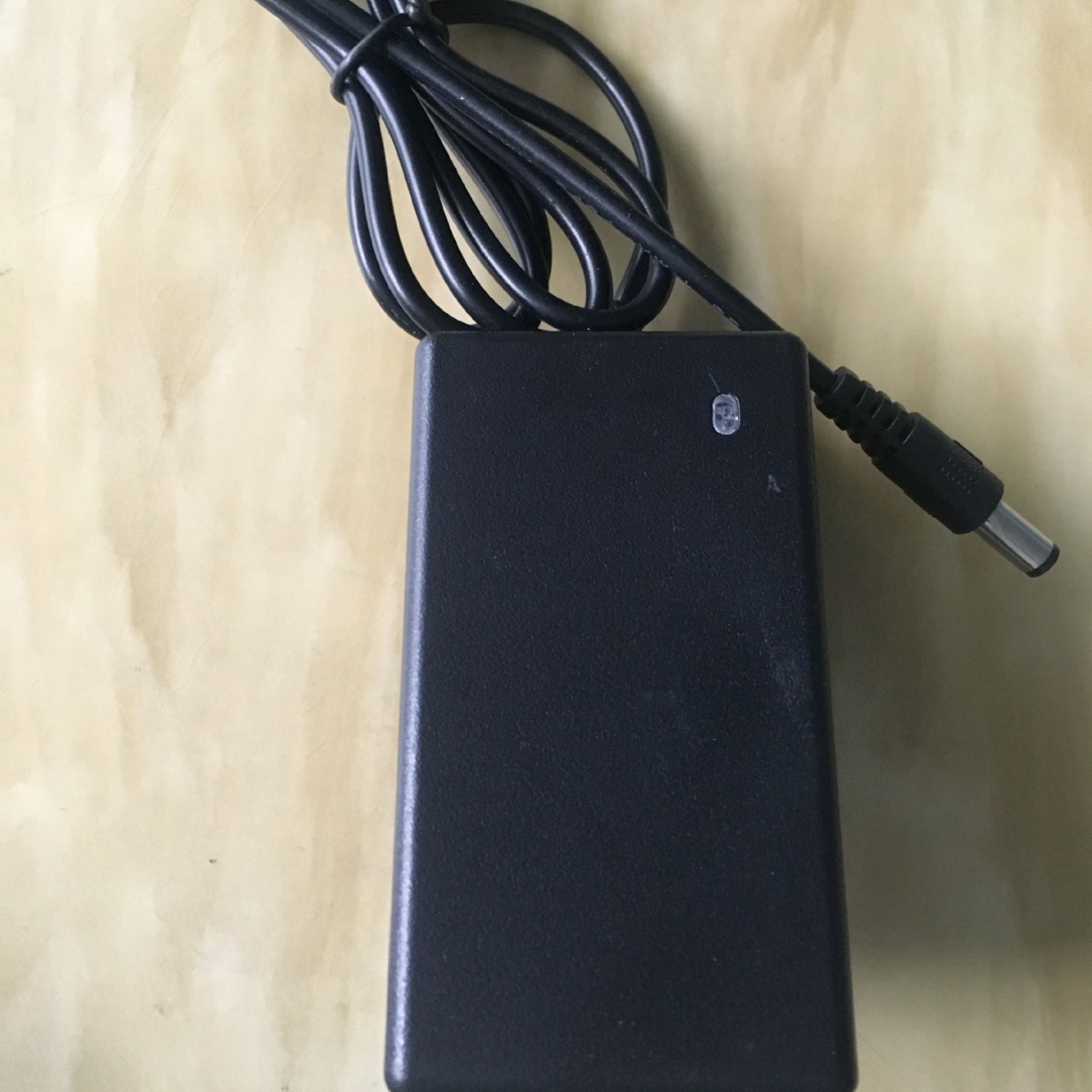 16.8V21V充电器 电动工具充电器锂电池充电器