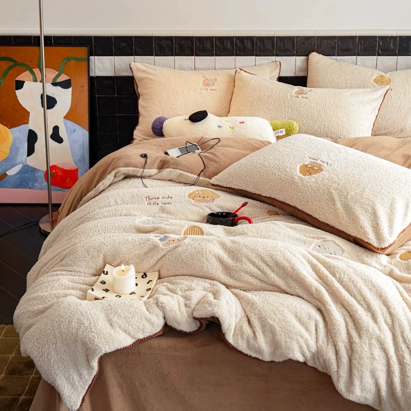Демисезонный набор в cartoon fleece, простыня тёплая, пододеяльник, с вышивкой, 4 предмета