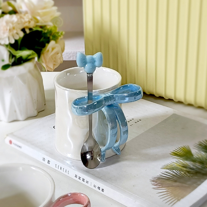 Taza de cerámica de arco estereoscópico para el hogar encantador corazón de una chica exquisita taza de café taza de marca alta sensación creativa lujosa ligera