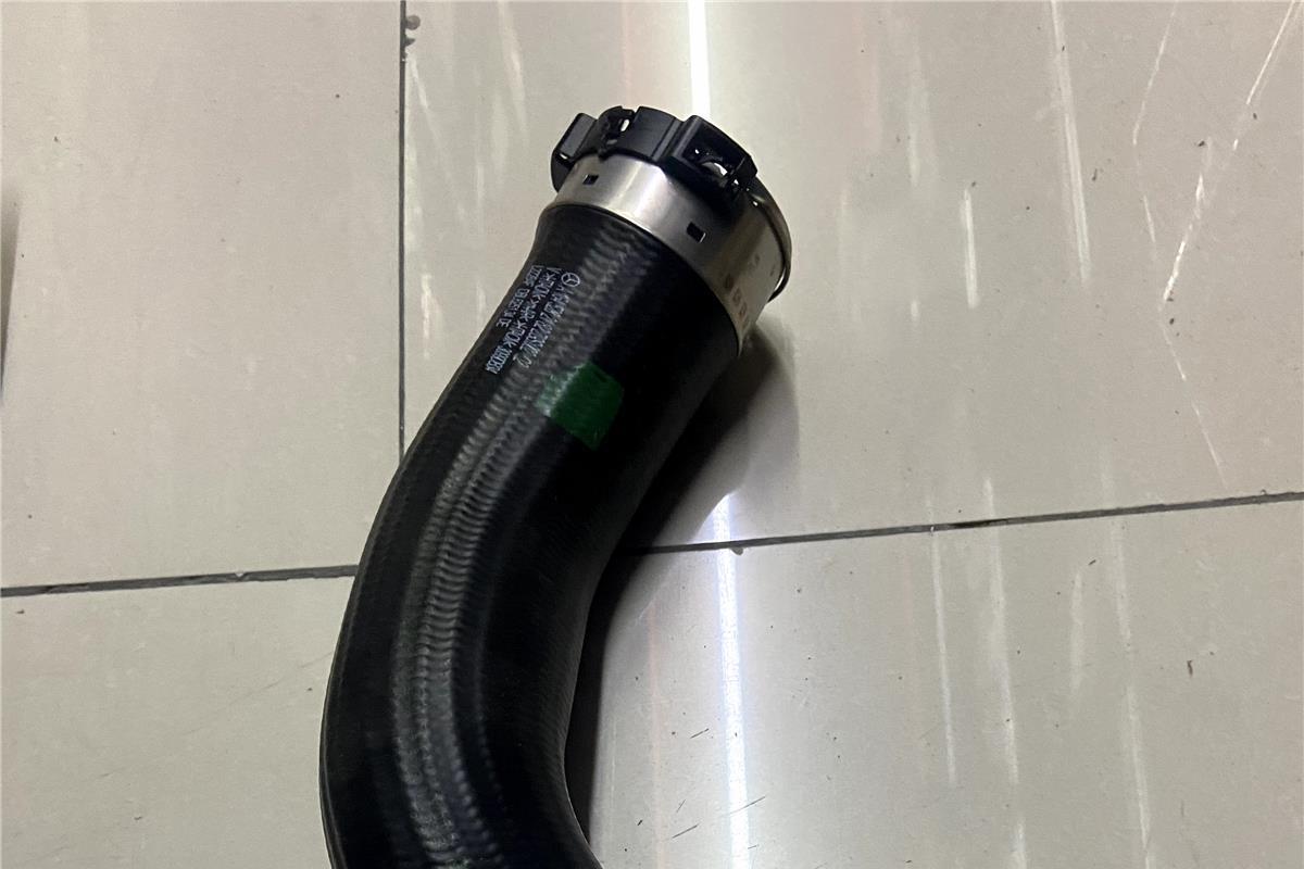Intercooler Air Hose for Mercedes-Benz GL320 GL350 GL420 GL450 GL500 GL550