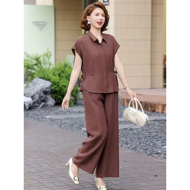 Mom's outfit set, summer 2026 collection, women's summer short-sleeved T-shirt for middle-aged and elderly women, 50-year-old mother's shirt