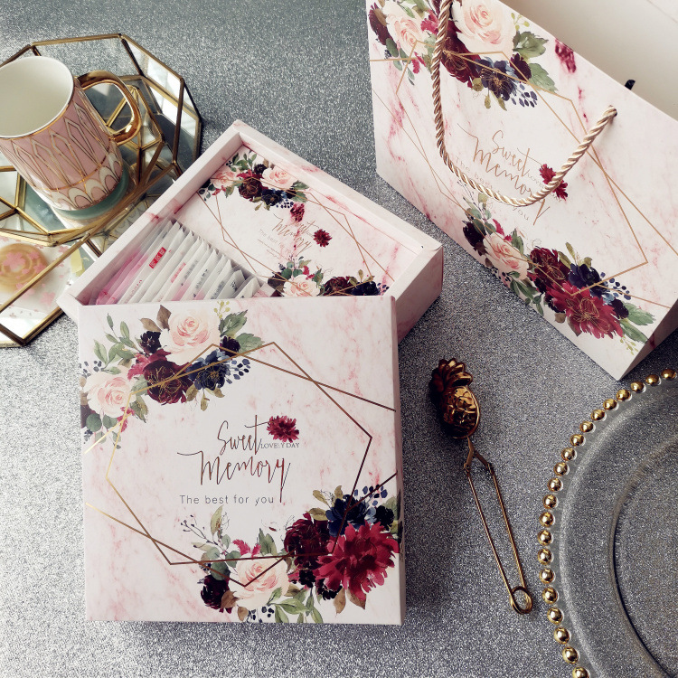 欧式婚礼伴手礼盒宝宝满月礼物喜糖盒粉色超大正方形包装空盒子