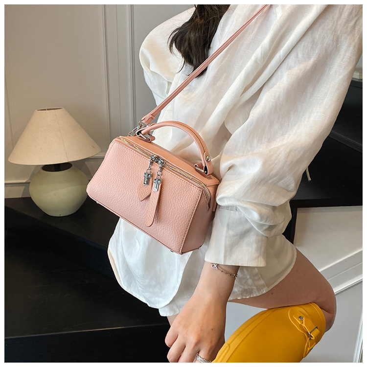 Korean retro fashion hand-held box bag for women 2025 new trendy and versatile small square bag, a niche and simple crossbody bag undefined