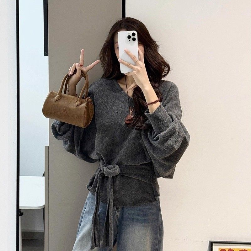 Korean Style Lazy Style Bat Sleeve Strap V Neck Knitwear for Women Autum New Waist Slimming Look Pure Color Versatile Top