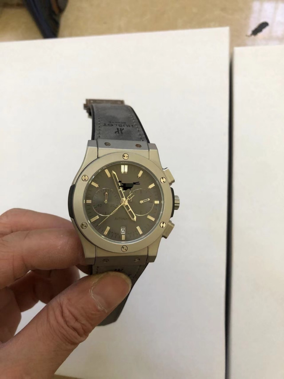 Cross-border New Hot-selling Casual Fashion Hengjia Men's Quartz Mechanical Watch Belt Silicone Strap Watch