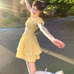 女性のためのフレンチスクエアネックパフスリーブドレス夏のハイエンド気質プリンセスチュチュスカートウエストスカート小人用