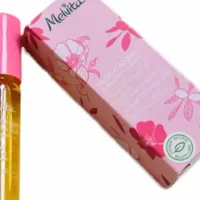 Melvita Time Осветляющие бусины Melvita Осветляющее эссенционное масло против морщин 10 мл Осветляющий роллер для тонких линий вокруг глаз