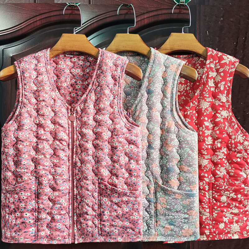 Spring and Autumn new milk silk camel velvet vest for middle-aged and elderly mothers floral Western style cotton-lined high-end vest cardigan outer wear