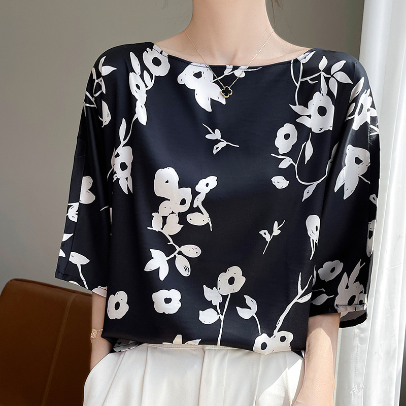 25 Spring and Summer New Round Neck Printed Short-Sleeved Three-Quarter Sleeve Women's Satin Thin Half-Sleeved T-Shirt with Suit Inside