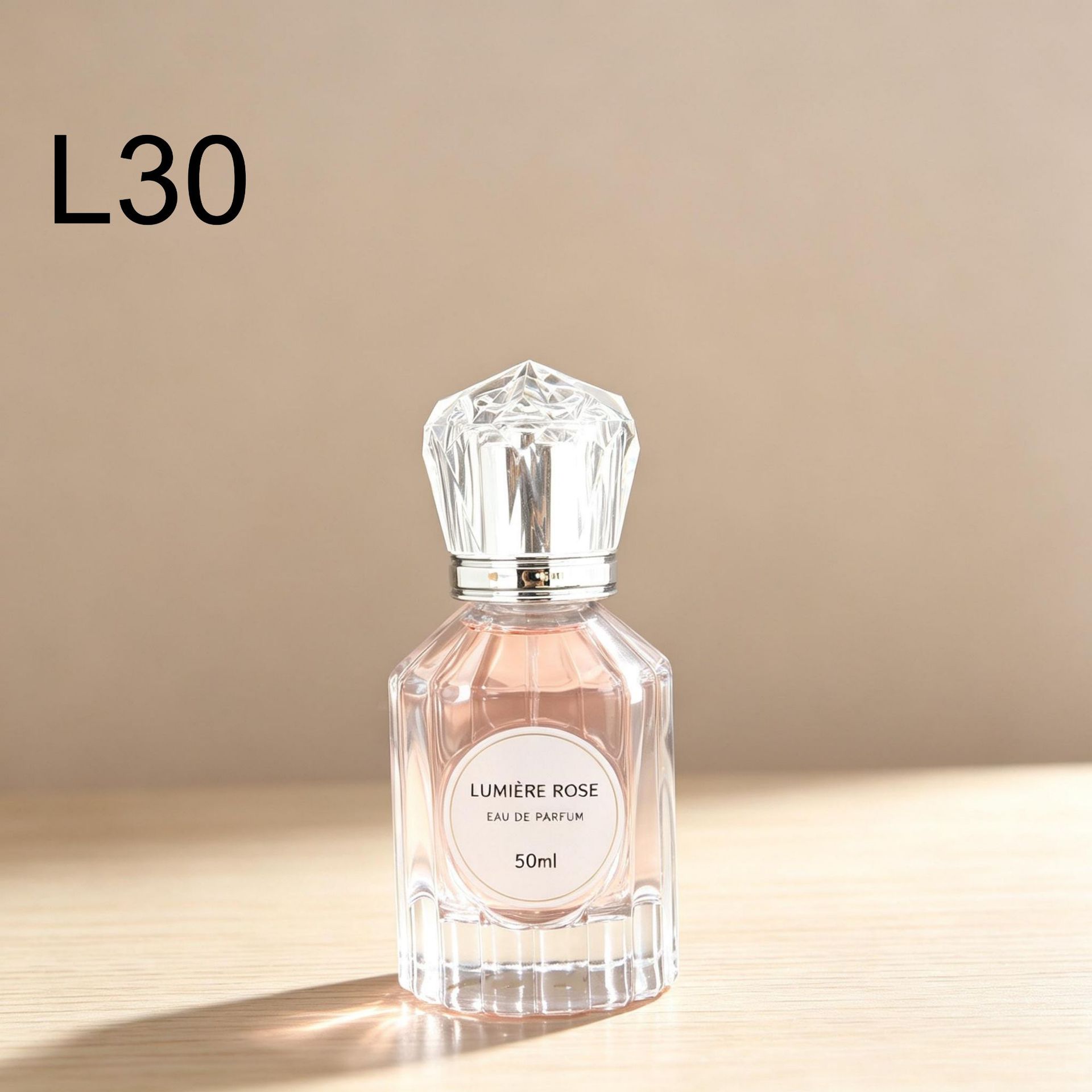 Nuevo producto botella de perfumes de vidrio botella de aerosol 50ml botella vacía botella de fragancia de alta calidad botella dividida multi-tapera libre en stock