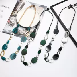 胸针;项链;耳环