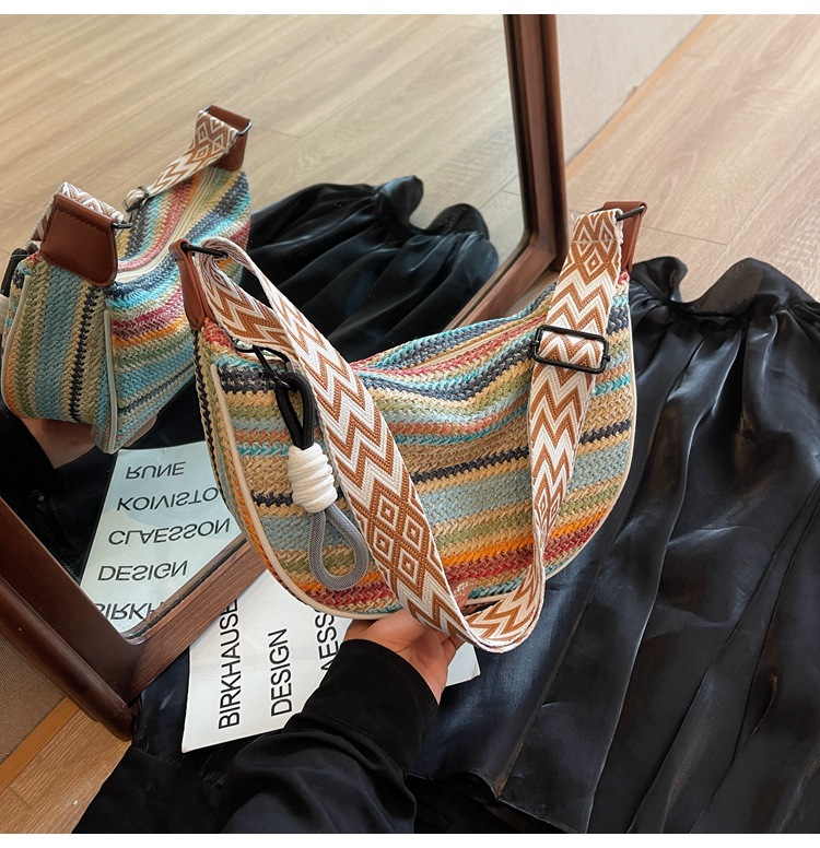 Grass for women with large capacity 2024 new summer niche design woven crossbody dumpling beach bag_voghion.com