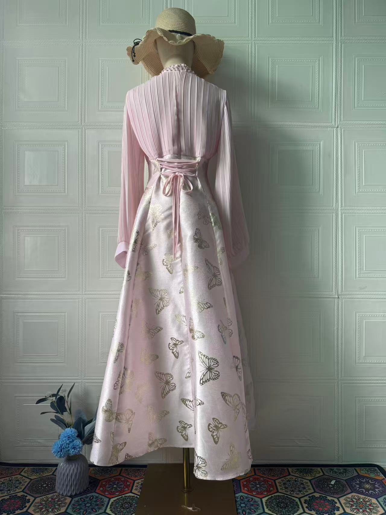 European American 2025 Spring Elegant And Noble Long-Sleeved Dynamic Romantic Style Gold-Embossed Long Dress For_ecoleips.com