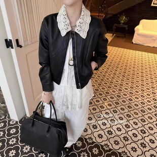 �OӋ���ٽz�U�շ��IƤ�¶�����Ů��������Ư���p�g�C܇���A������