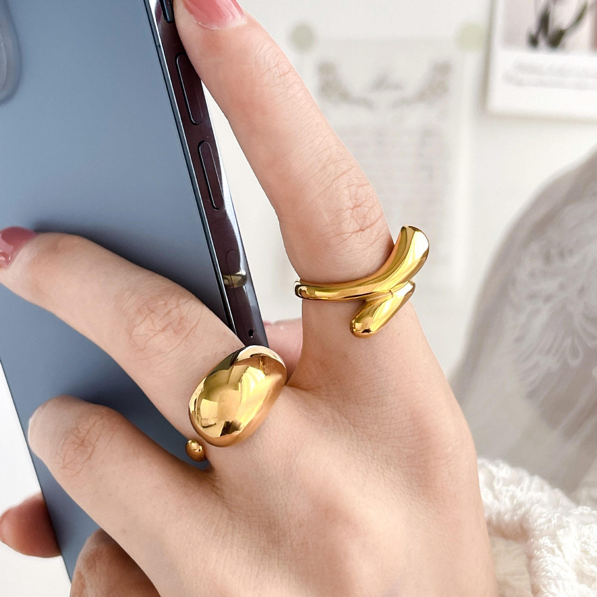 Women's Gender Simple Style Commute Solid Color Titanium Steel Plating Gold Plated Rings