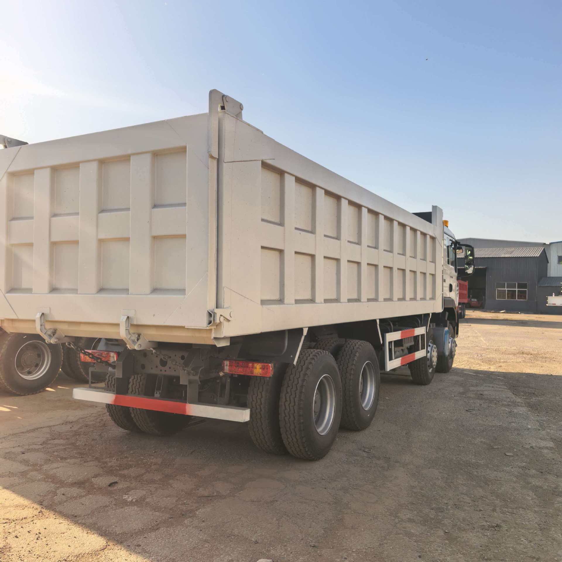 Cross-Border Second-Hand Sinotruk Howo Dump Truck Tx371 Horsepower Dump Truck, Earthmoving Truck, Sinotruk Howotx Dump Truck