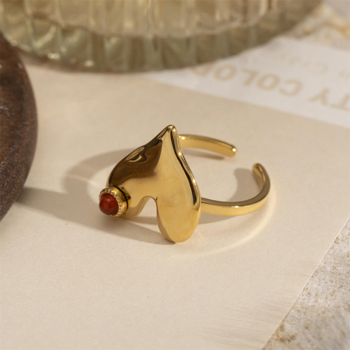 Anillo de acero inoxidable europeo y americano de Tena, lujo ligero, sentido de alta gama, anillo de piedra natural transfronterizo, amor, anillo de apertura, joyería de mano para mujer