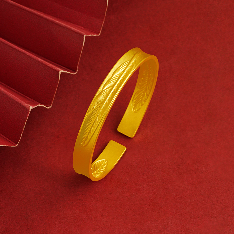 Pulsera de plumas de aleación de cobre pulsera de mujer apertura ajustable moda joyería retro pulsera de plumas ligeras suministro directo de fábrica