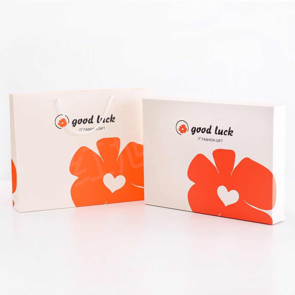 Toallas de baño de tres piezas caja de embalaje vacía caja de regalo de boda caja de regalo portátil de ventana abierta