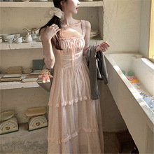 粉色吊带连衣裙女2024夏季新款荷叶边褶皱波点仙女气质中长款裙子