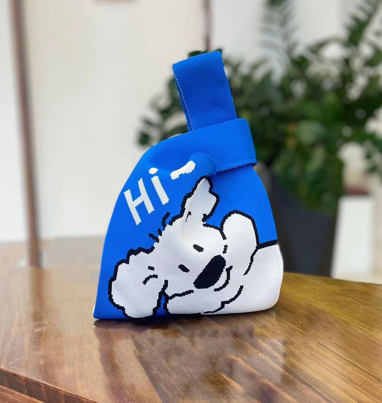파란색 HI 강아지
