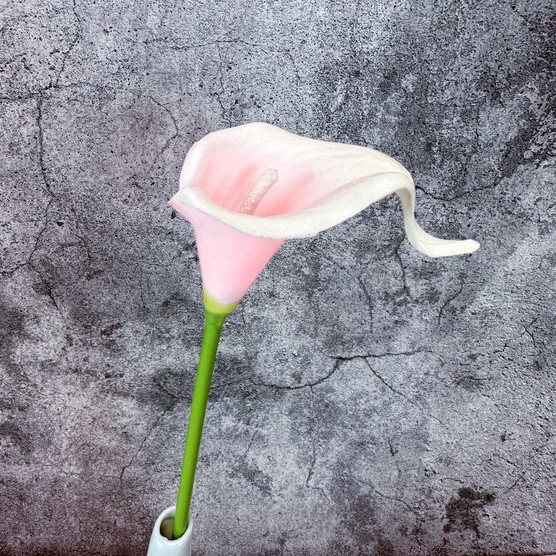 Flor artificial pu mini Calla Lily boda fotografía decoración del hogar mano-sensación flor falsa flor transfronteriza fábrica al por mayor
