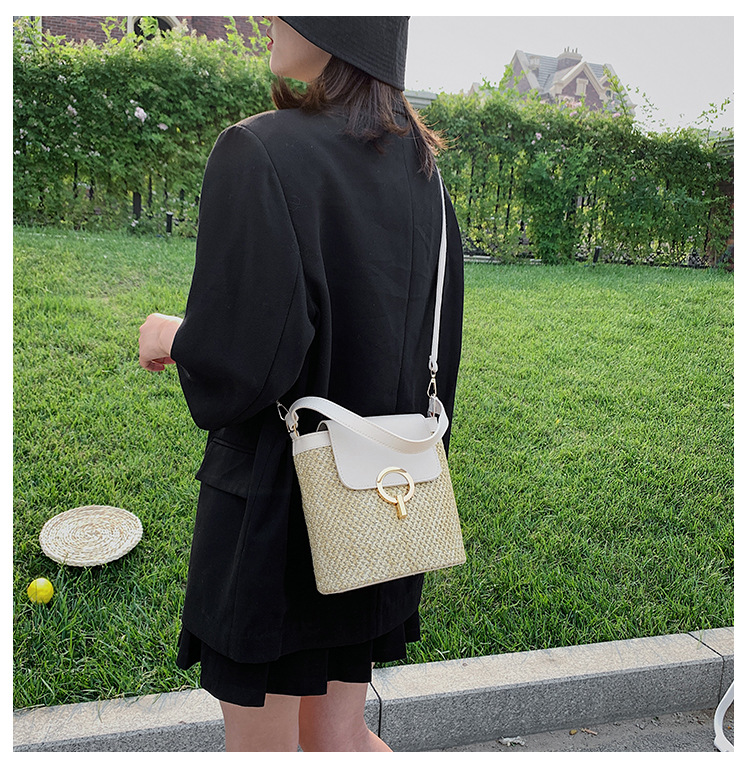 Handheld Damen Eimer Urlaub 2024 Frühjahr/Sommer neue Crossbody Stroh Rattan gewebt Mode kleine Tasche_voghion.com