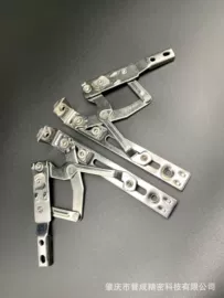 合页、铰链;拉手;闭门器开门器
