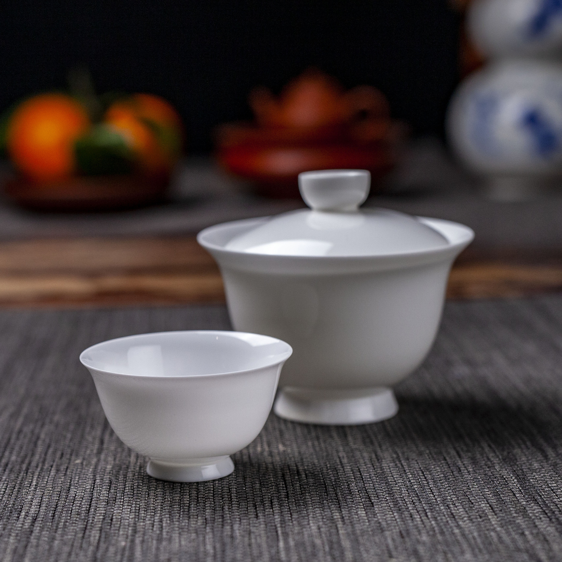 Ultra-thin porcelain Chaozhou high-quality Ruyi teacup lid and bowl tea set, high-end 120ml lid and bowl tea ware
