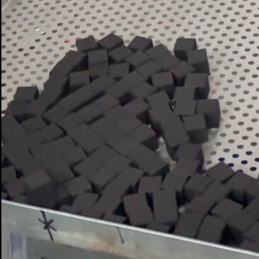Direct Sales from the Manufacturer: Coconut Shell Shisha Charcoal, Smokeless, Long-Lasting, Low Ash, Machine-Made Charcoal, Whole Container Orders, Bulk Packaging, Wholesale, in Stock
