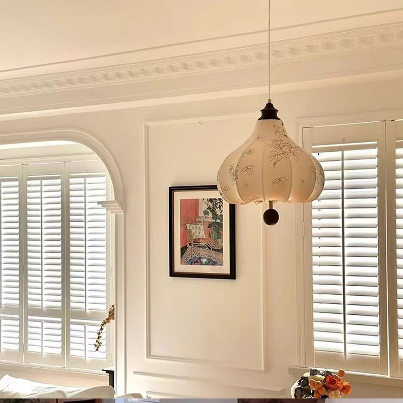 Retro estilo francés tela de dormitorio candelabro impresión medieval sala de estar comedor bar lámparas de madera maciza armario