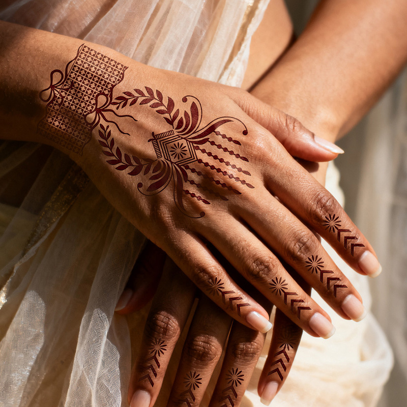Cross-Border New Product White and Brown Two-Color Henna Tattoo Stickers Butterfly Pattern Hand and Foot Stickers Temporary Body Painting Decorative Stickers