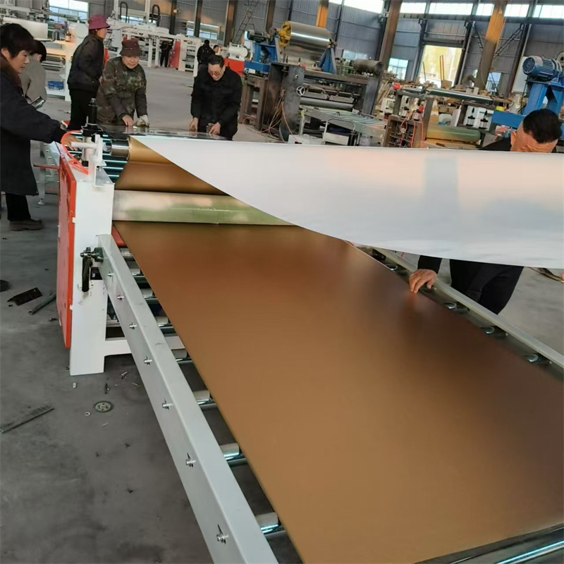 镀锌钢板PVC自带背胶膜平贴机 不锈钢板覆膜机 木饰面板贴膜机