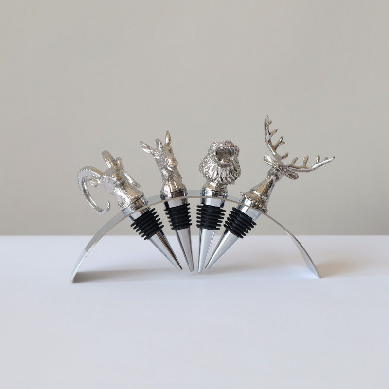 Modern Accessible Luxury Wine Cabinet Metal Red Wine Stopper Animal Creative Ornaments Desktop Hotel Restaurant Decoration Model Room Modern Accessible Luxury Wine Cabinet Metal Red Wine Stopper Animal Creative Ornaments Desktop Hotel Restaurant Decoration Model Room