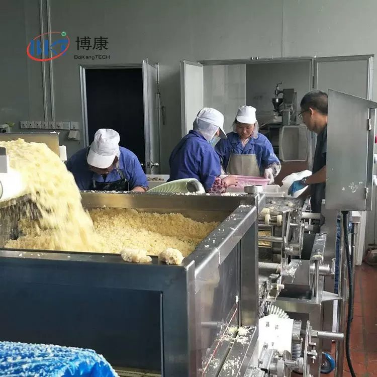 虾排自动上糠机 裹鲜面包糠机 鱿鱼圈自动裹浆裹湿面包糠成套设备