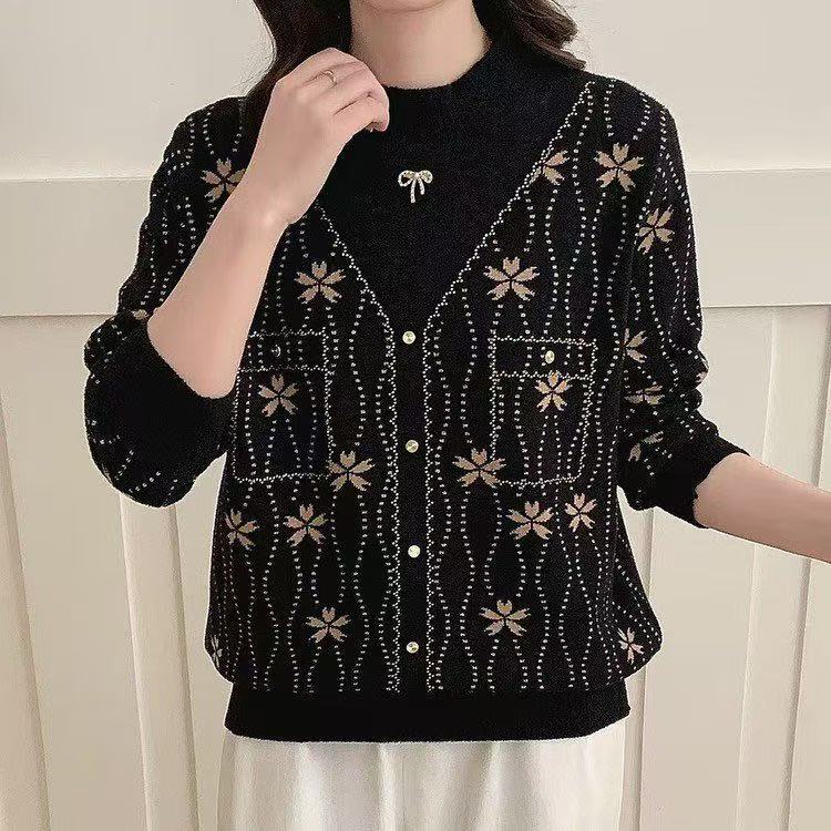 Dropshipping Fake Two-Piece Autumn and Winter Knitwear, Thick Half-Turtleneck Sweater, Loose Fit for Middle-Aged and Elderly Mothers, Plus Size Dropshipping Fake Two-Piece Autumn and Winter Knitwear, Thick Half-Turtleneck Sweater, Loose Fit for Middle-Aged and Elderly Mothers, Plus Size