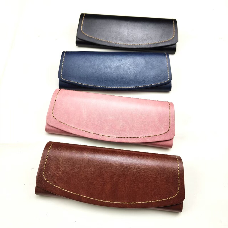 Korean Genuine Leather Oil-Waxed Flip-Top Glasses Case for Men and Women, Portable Leather Protective Anti-Pressure Storage Case for Myopia Glasses Korean Genuine Leather Oil-Waxed Flip-Top Glasses Case for Men and Women, Portable Leather Protective Anti-Pressure Storage Case for Myopia Glasses