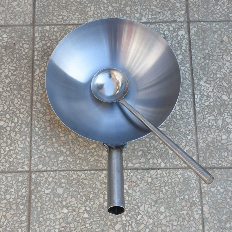 Железный котелок утолщен, большая ложка для лошадей