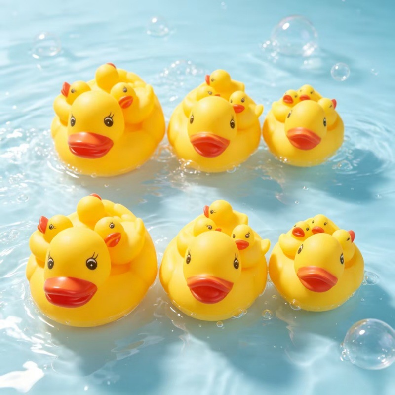 Baby bath toys, little yellow duck for water play, popular on cross-border Amazon and AliExpress, direct from the manufacturer