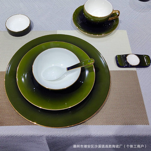 High-End Bone China Tableware Set for Hotel Clubs, Featuring Gold-Rimmed Jade Green Glaze with Gradient Bone Plates, Bowls, Spoons, Chopsticks, Cups, and Table Setting
