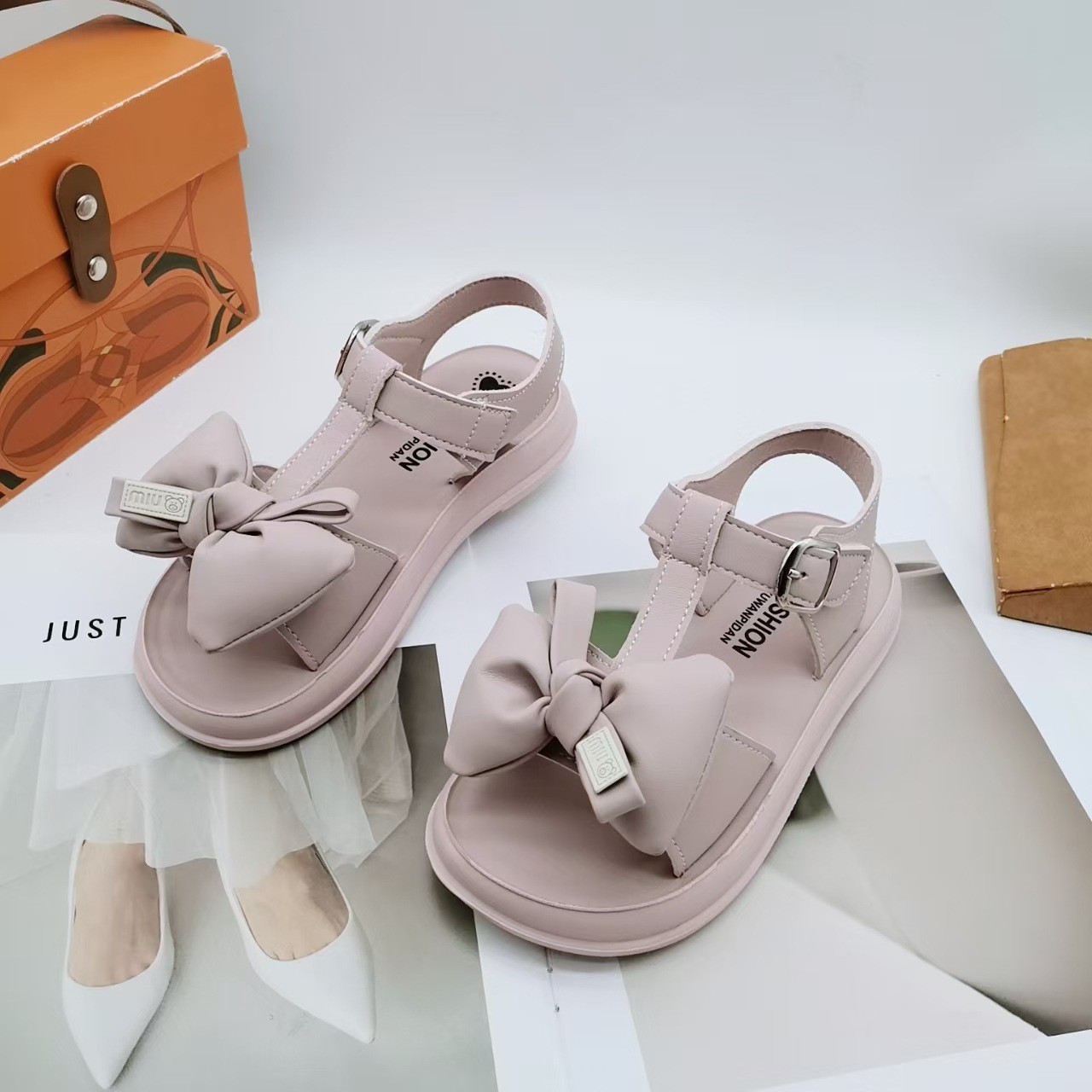 32-37 Tamaño Yongxingda sandalias 2026 lindos zapatos princesa de verano para niños coreanos zapatos de playa