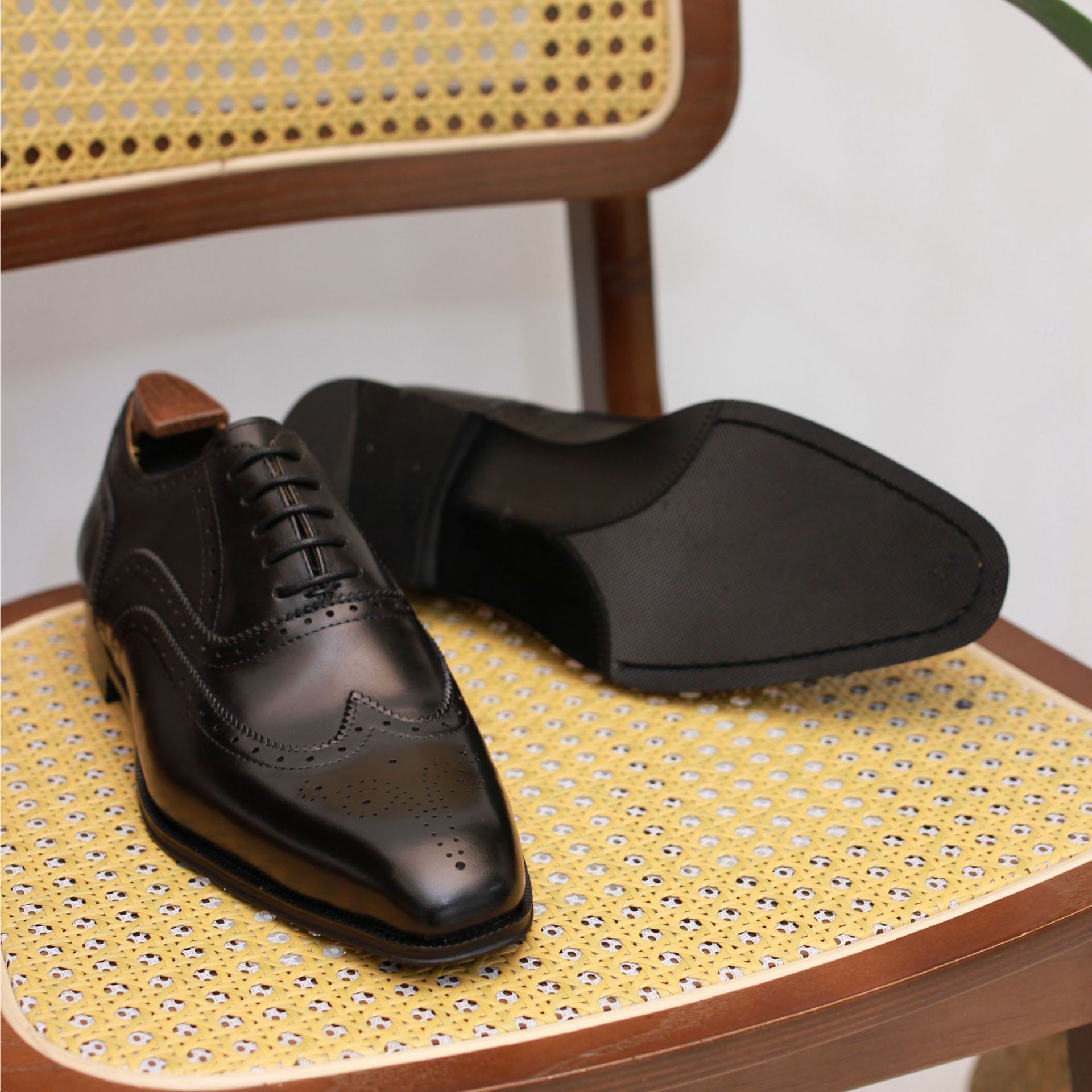 英伦批发牛皮休闲真皮秋冬男士商务正装三接头布洛克皮鞋牛津鞋男