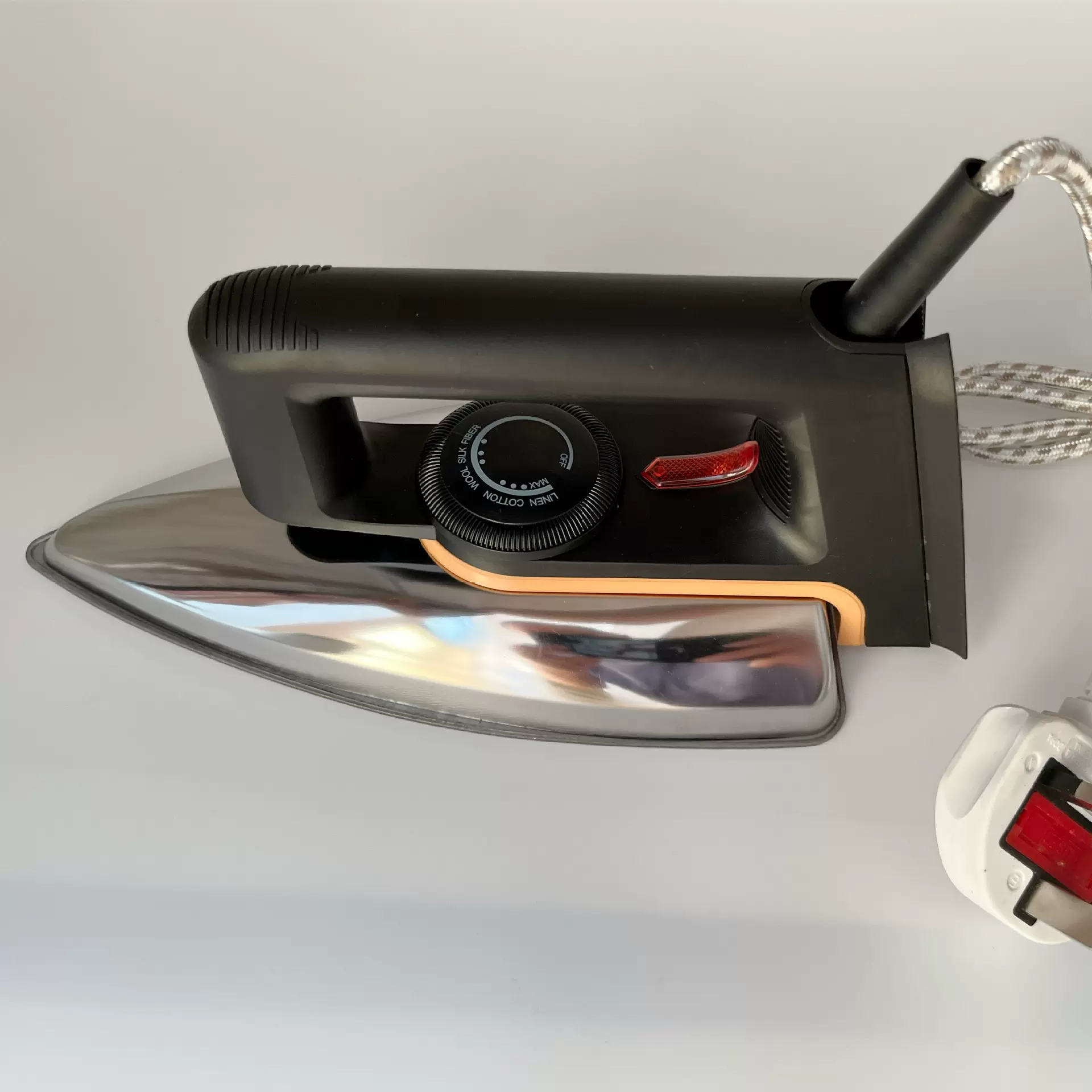 跨境手持电熨斗欧规美规家用蒸汽熨斗烫衣服小型烫斗便携式熨烫机