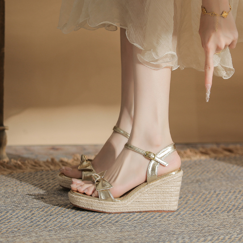 Sandal cao gót nữ hở mũi đế xuồng bện thừng gót 9 cm — màu vàng