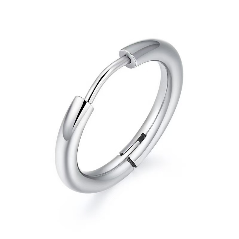 Moda europea y americana transfronteriza 316 aretes de bobina redonda de acero inoxidable personalidad anillo de acero de titanio hebilla de oreja joyería de oreja de moda