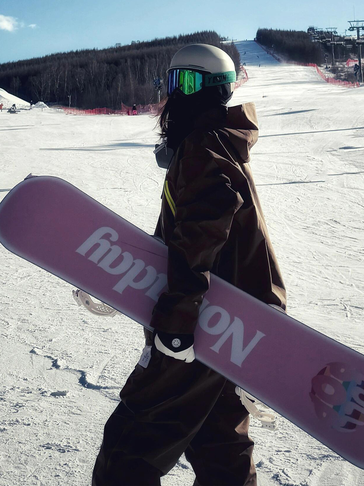 Trajes de esquí de estilo púrpura de estilo fresco, trajes de esquí para hombres y mujeres, pantalones de nieve a prueba de viento y agua profesionales de dos piezas.