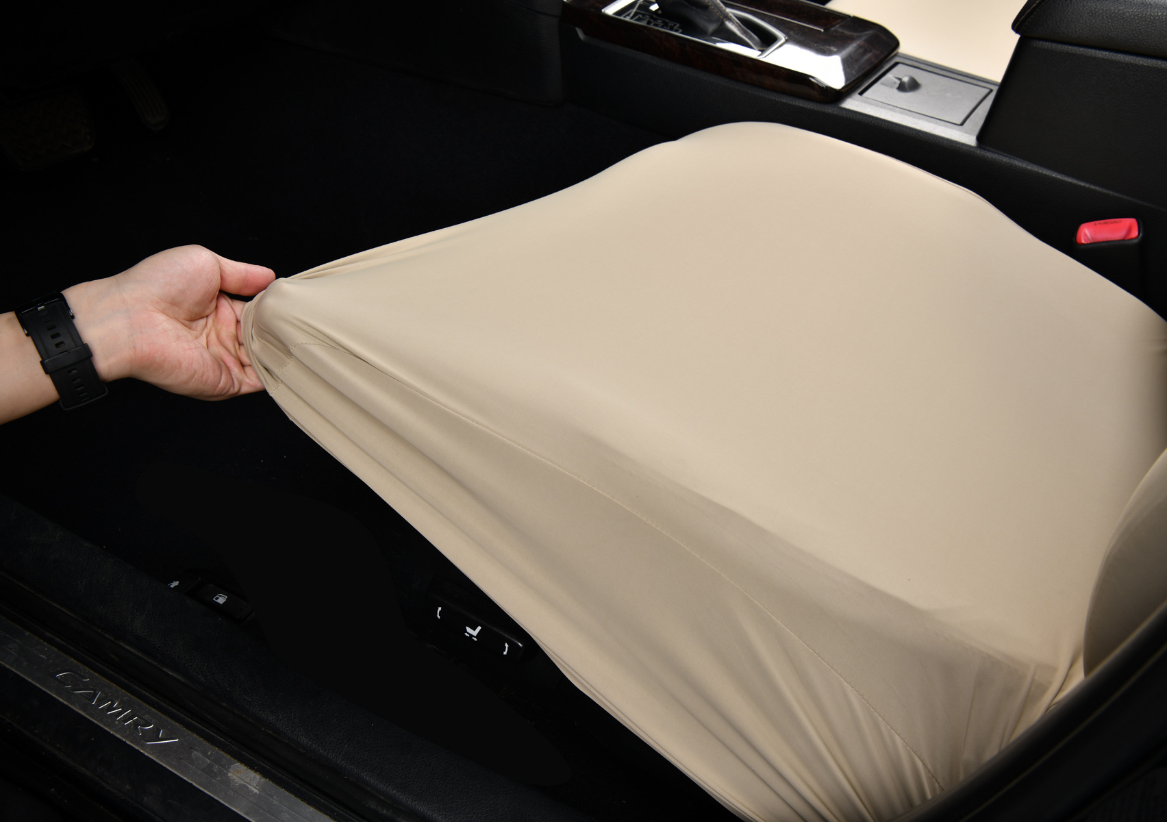 Ice Silk Elastic Non-Slip Car Seat Cover, Cooling B-Style Front Seat Single Universal Type Dustproof Car Seat Cover