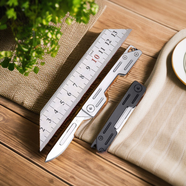 不锈钢美工刀小刀可拆锋利刀片迷你随身快递小刀裁纸刀折叠钥匙扣