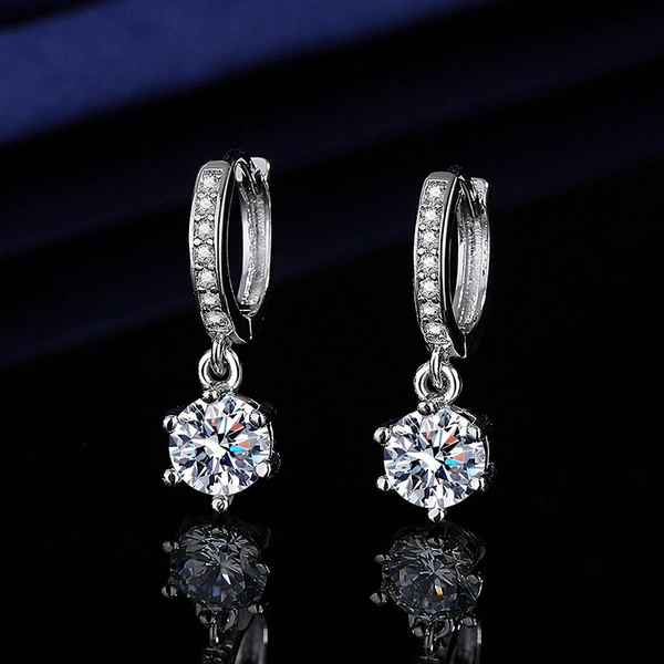 Six -claw earrings